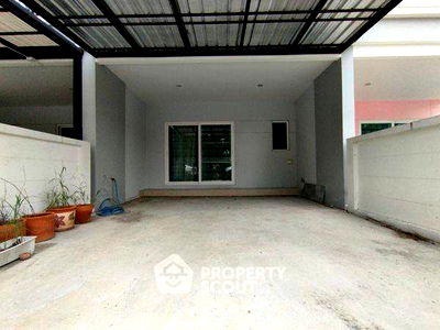 Houses for sale Hathai Rat Road : 4-BR House at The Ricco Residence Prime Wongwaen - Hathairat in Sam Wa Tawan Tok (ID 2150564)
