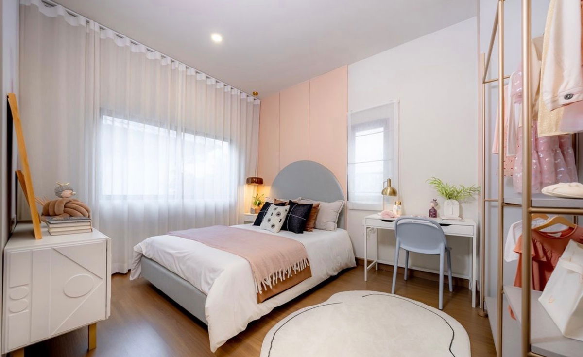 picture For sale: Luxury semi-detached house, Grand Britannia Bangna-, beautiful, cheap, near Airport Link Lat Krabang. Interested? Add me on Line @841qqlnr. - 12/17