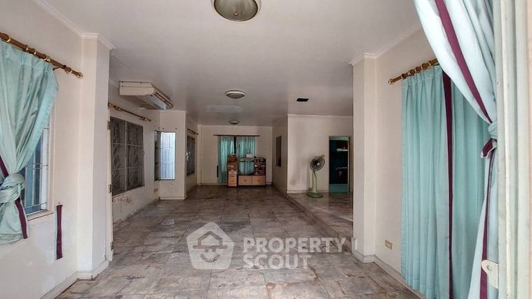 3-bed house for sale, 192 sqm, 69 sq wah, Manthana Prayasuren 26