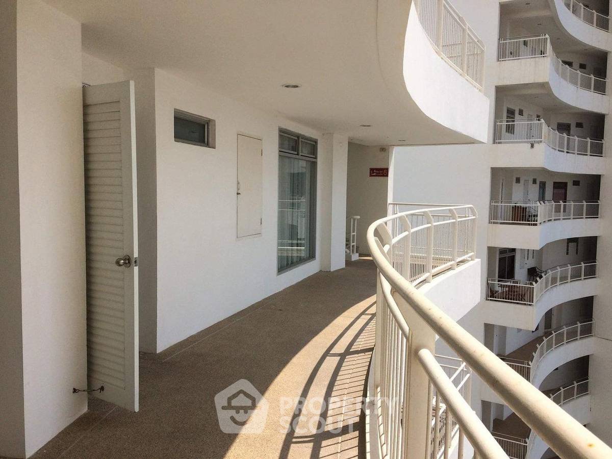 picture 2-BR Condo at Chamchuri Condo 2 close to Khao Takiab beach (ID 1349117) - 8/12