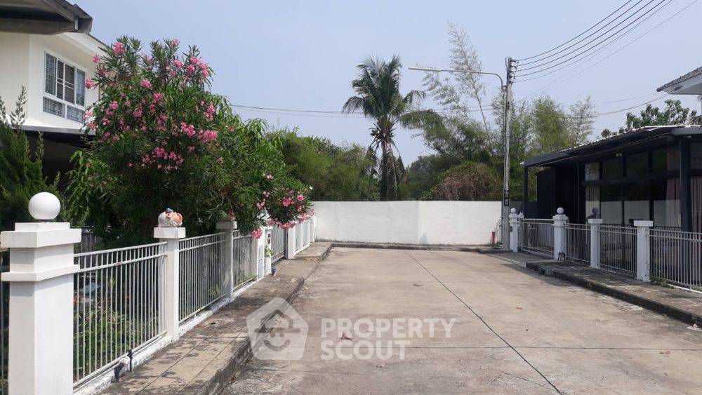 picture 3-BR House at Karnkanok Ville 10 in San Phak Wan (ID 2150292) - 2/6