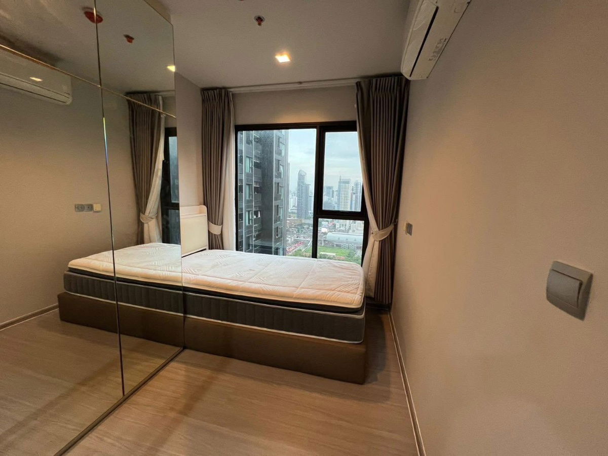 picture MN1820 Life Asoke Rama 9 Full Furnitured and electrical - 6/12