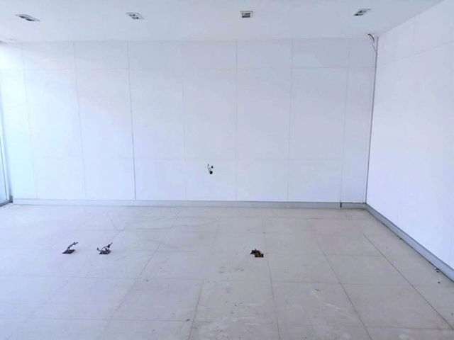 picture BTS Ratchathewi 2.5 km. Rajadamnern Boxing Stadium 3-story 4-unit commercial building for rent road - 6/8