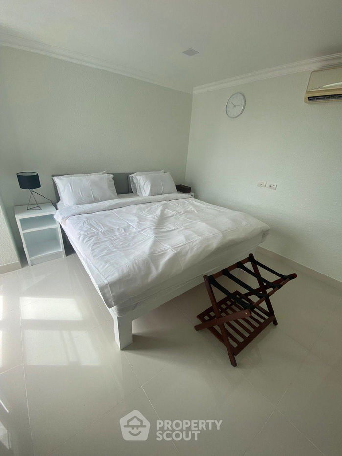 picture 2-BR Condo at Park Royal 3 Condominium close to Phratamnak (ID 2068370) - 5/14