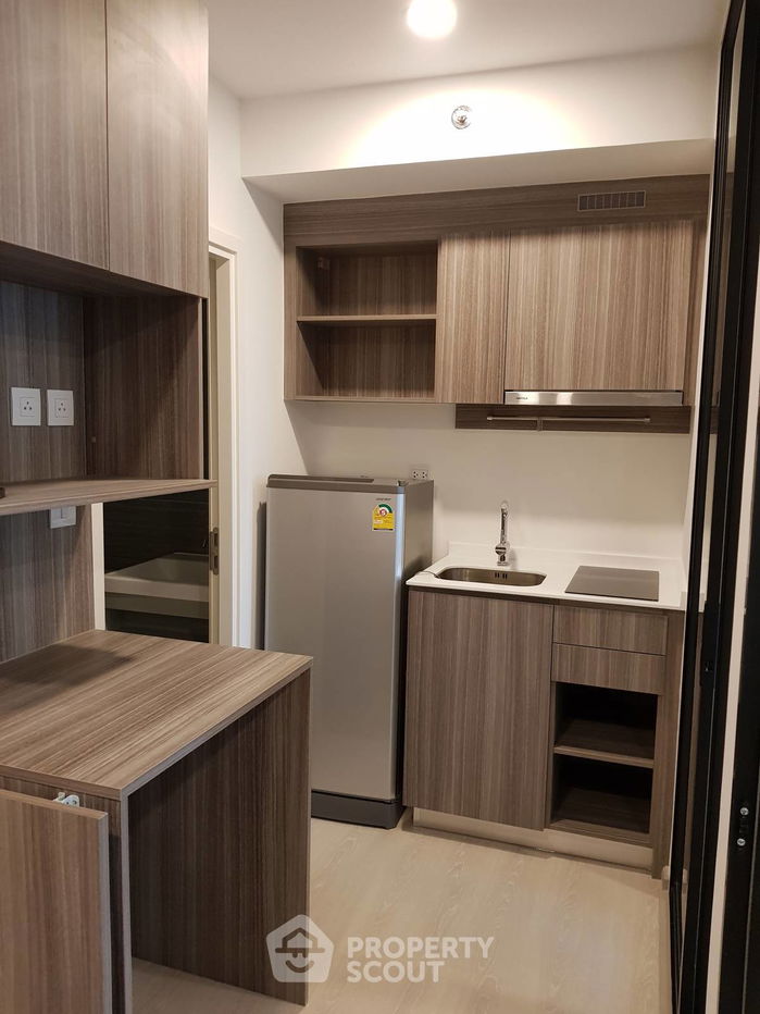 picture 1-BR Condo at Knightsbridge Phaholyothin Interchange in Anusawari (ID 1109135) - 4/8