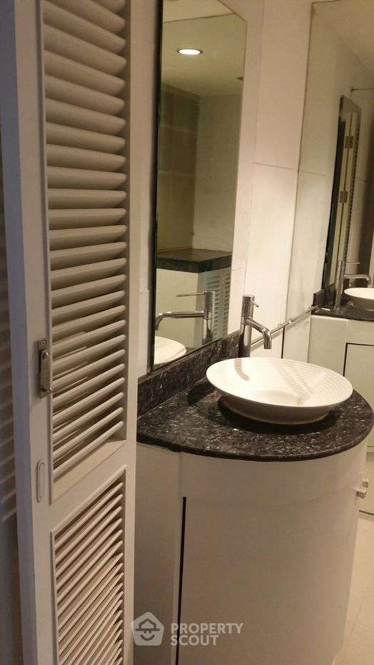 picture 1-BR Condo at The Grand Regent Condominium near BTS Ratchadamri (ID 738935) - 2/6