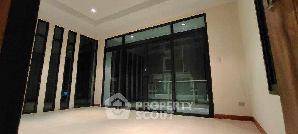 picture 6-BR House in Khan Na Yao (ID 1440407) - 46/50