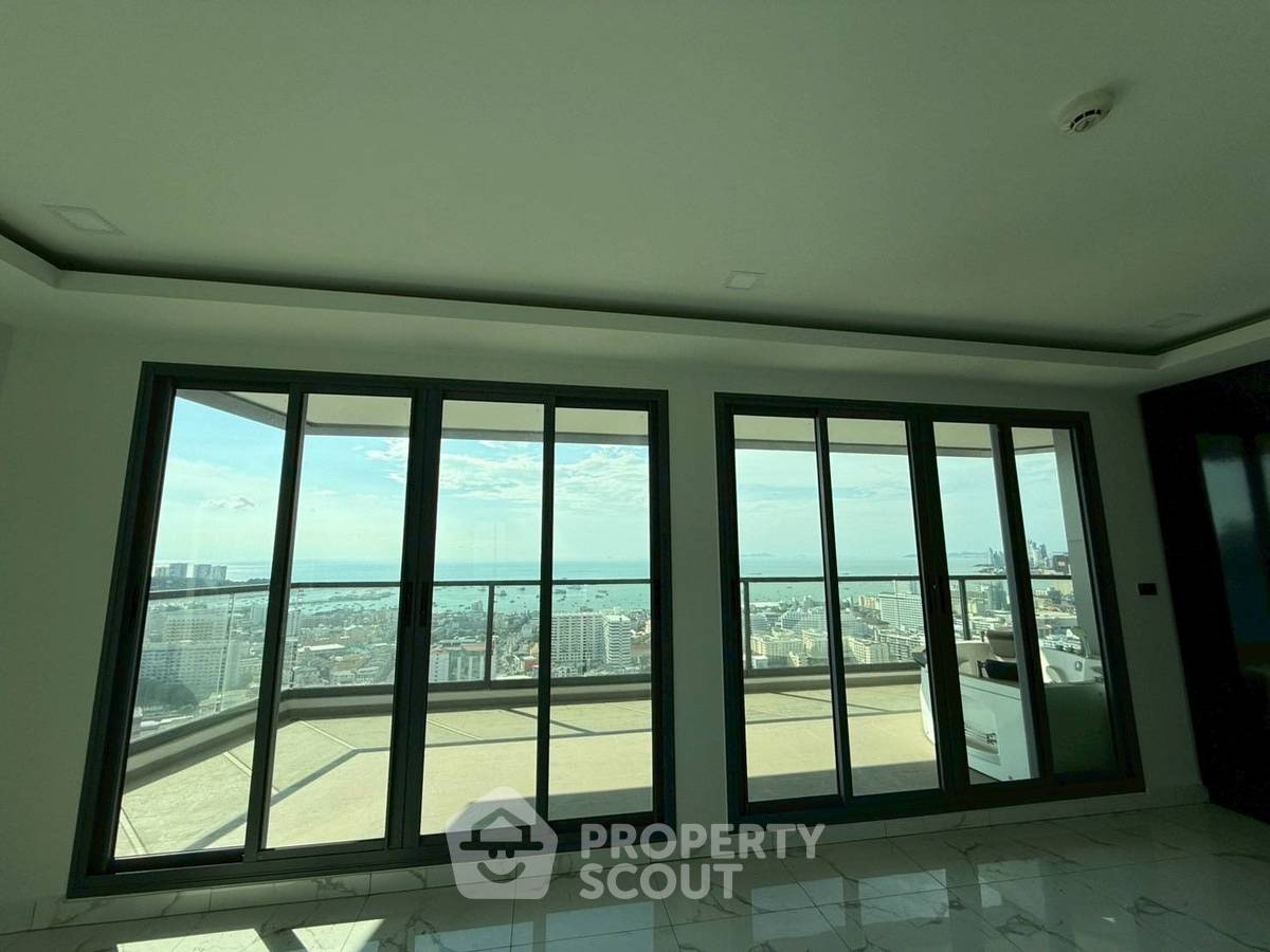 picture 4-BR Condo at Arcadia Millennium Tower close to Pattaya South (ID 2137480) - 9/13