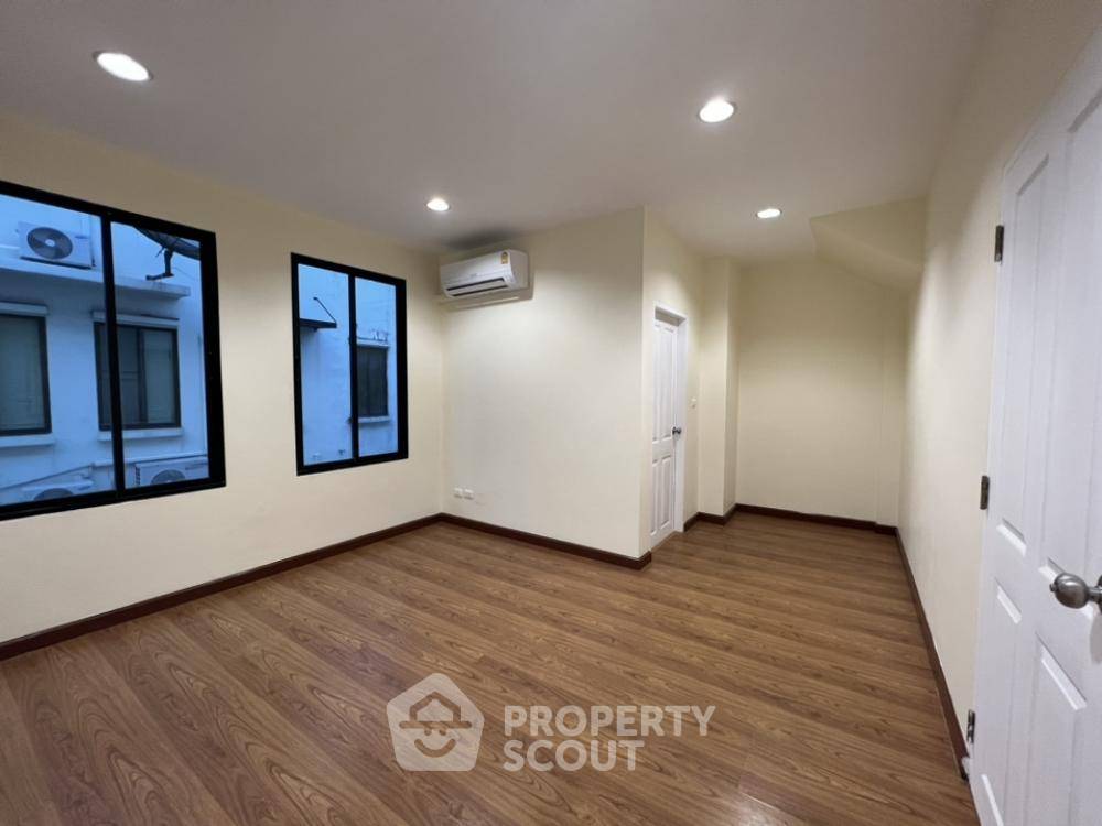 รูป ทาวน์เฮาท์ 3-ห้องนอน ใน บางนาเหนือ (ID 1415763) - รูปที่ 5/9