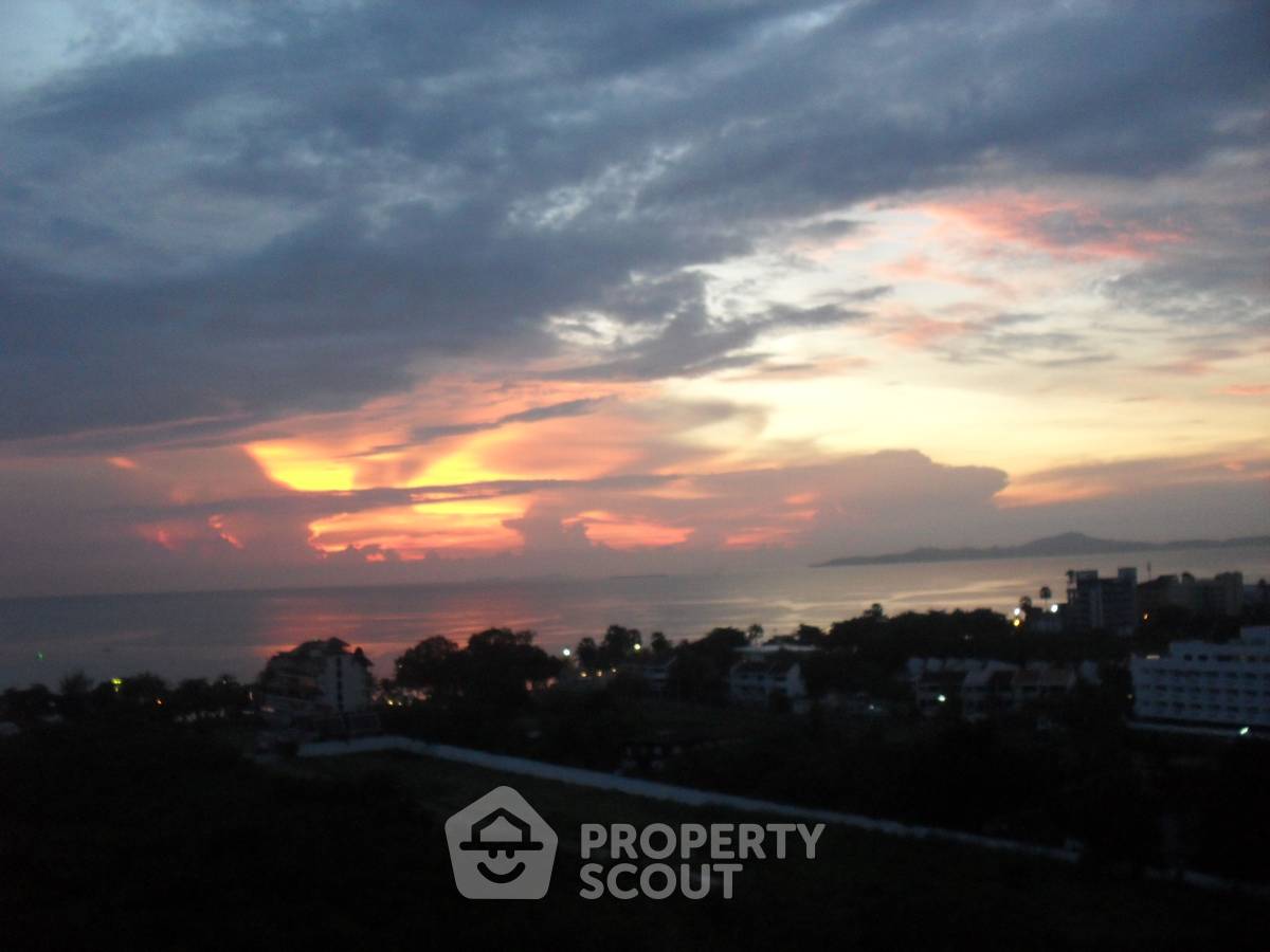 picture 1-BR Condo at Pattaya Condotel Chain Jomtien close to Jomtien Beach (ID 1337465) - 12/14