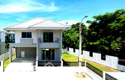 Houses for sale Bang Phli Industrial Estate : 3-BR House at Platform Orchid Park in Bang Sao Thong (ID 2147319)