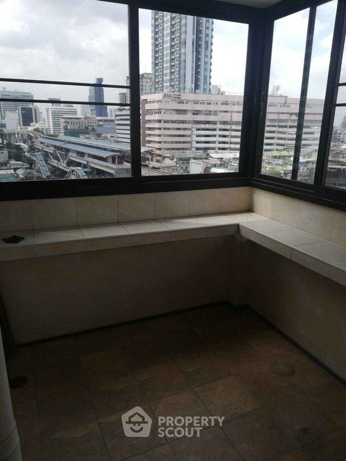 picture 2-BR Condo at Ratchathewi Tower Condominium near BTS Ratchathewi (ID 738978) - 5/6