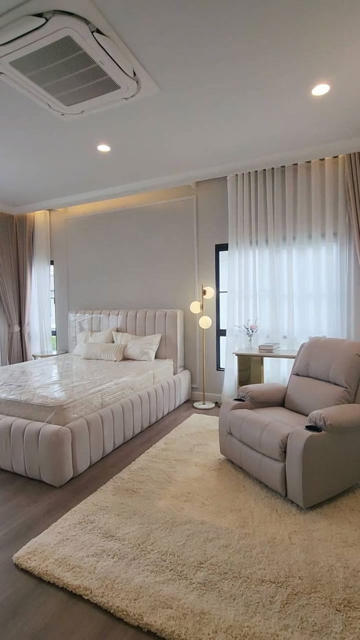 รูป ด่วน ให้เช่าแล้วที่ เศรษฐสิริ บางนา-สุวรรณภูมิ  สุดหรู ในราคา 250,000 บาท - รูปที่ 2/4