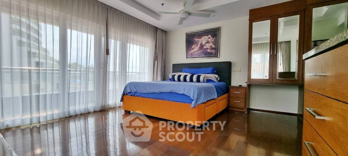 picture 2-BR Condo at Baan Haad Uthong Condominium close to Phratamnak (ID 2137052) - 26/28