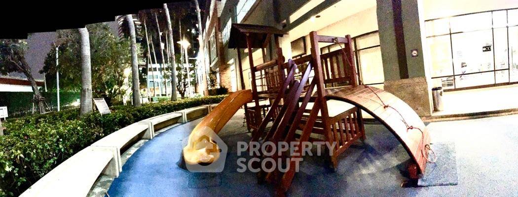 picture 4-BR Condo at P.S.T. City Home Condominium in Chong Nonsi (ID 1638677) - 2/12