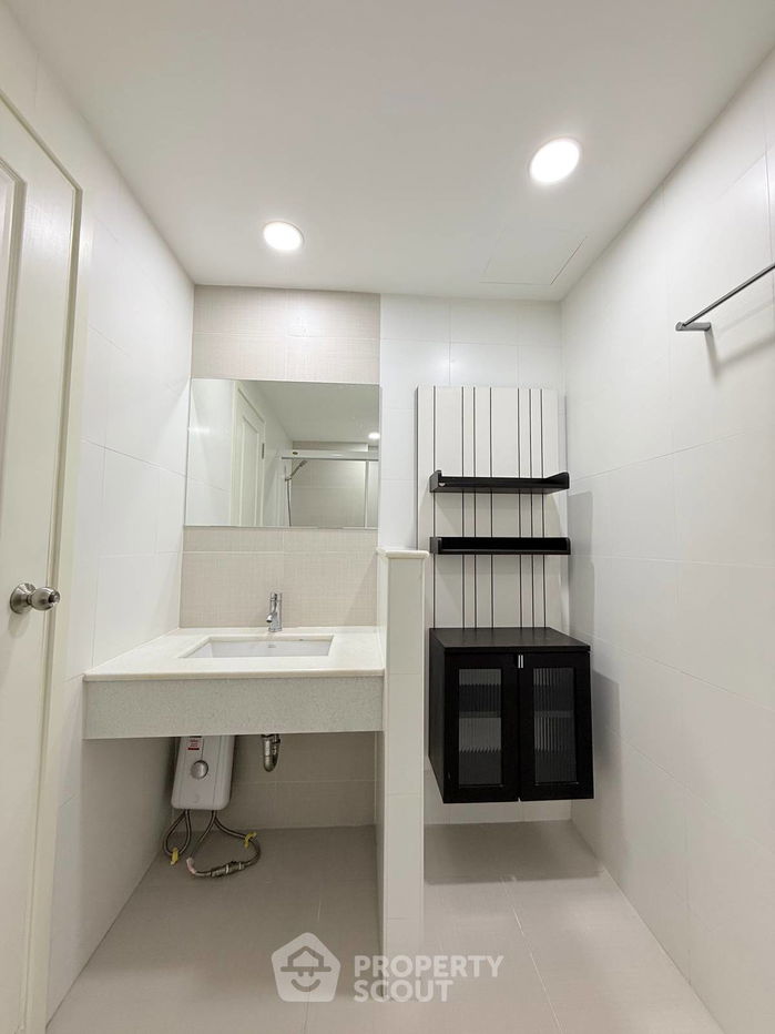 picture 2-BR Condo at U Sabai Rama 4 Kluaynamthai near BTS Phra Khanong (ID 2018323) - 12/22