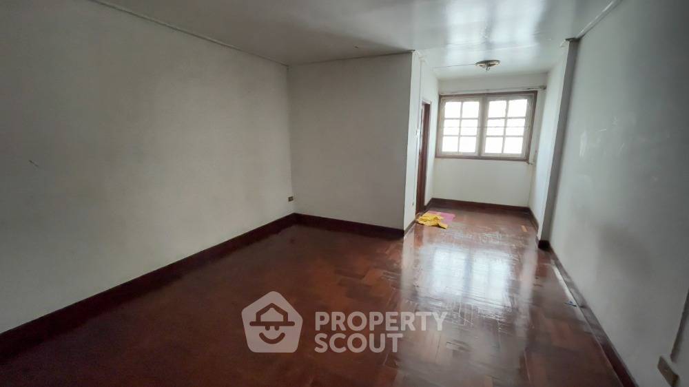 picture 4-BR Townhouse near ARL Ramkhamhaeng (ID 1289054) - 15/16