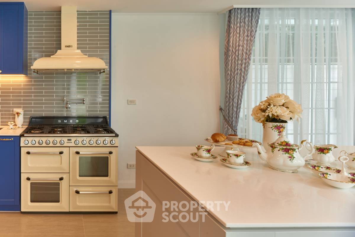 picture 3-BR House at Fantasia Villa 3 near BTS Bearing (ID 1377550) - 9/37