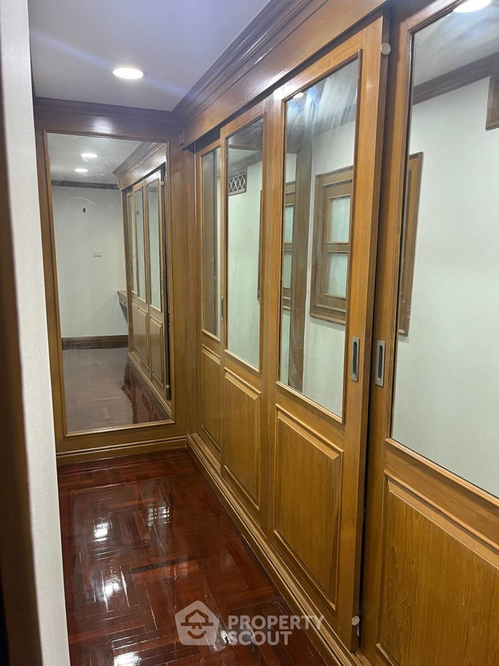 รูป คอนโด 3-ห้องนอน ที่ วัฒนา ไฮทส์ คอนโดมิเนียม ใกล้ MRT สุขุมวิท (ID 563846) - รูปที่ 12/20