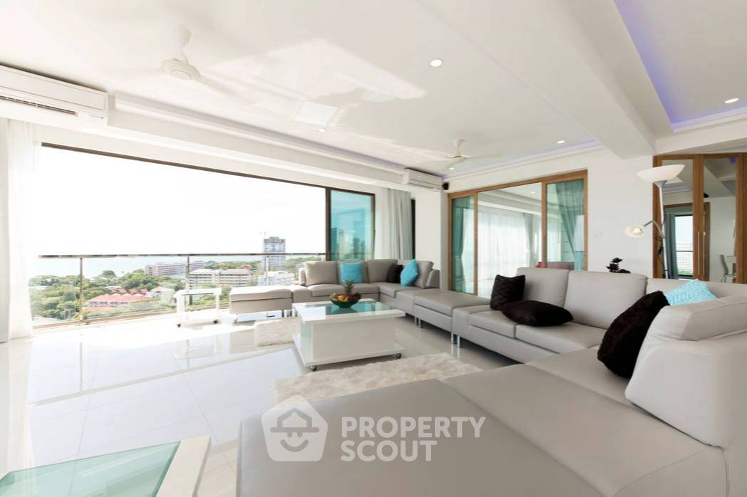 picture 3-BR Condo at ThepThip Mansion close to Phratamnak (ID 2169238) - 14/19