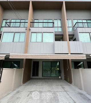 3-BR Townhouse at Baan Klang Muang Rama 9-Krungthep Kreetha close to Suvarnabhumi Airport (ID 2285501)