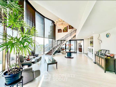 4-BR Penthouse at Supalai Place Sukhumvit 39 near BTS Phrom Phong (ID 1589268)