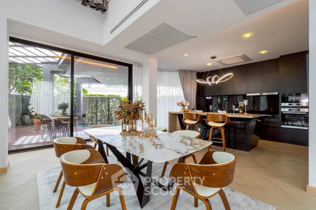 รูป วิลล่า 4-ห้องนอน ใกล้ สุขุมวิท (ID 2287218) - รูปที่ 5/20