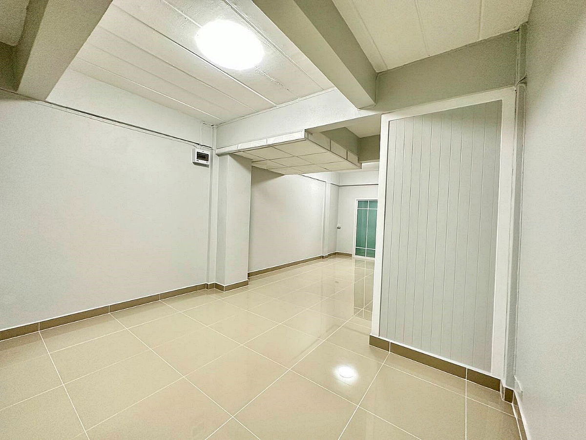 รูป บ้านสวยมาก มีเทอเรซหน้าบ้าน   #หมู่บ้านสวีทโฮม ปาร์ค  ทาวน์เฮ้าส์ 3 ห้องนอน รีโนเวทใหม่  ติดถนนบางกรวย – ไทรน้อย  ใกล้แม็คโคร บางบัวทอง - รูปที่ 9/28
