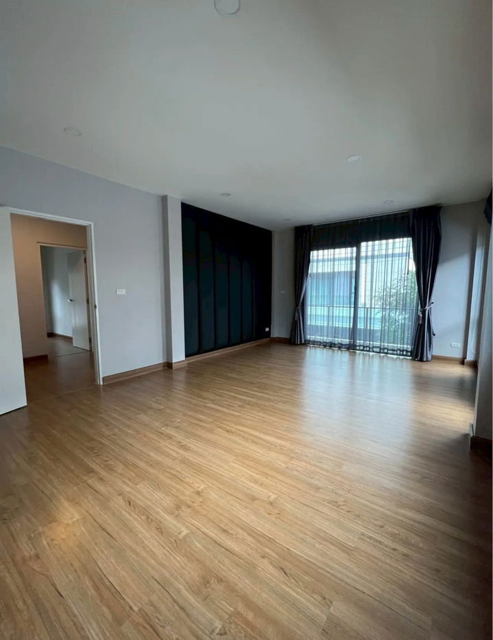 รูป 🏡 ให้เช่าบ้านเดี่ยว 2 ชั้น Centro ดอนเมือง–แจ้งวัฒนะ บ้านสวย พร้อมอยู่ 4 ห้องนอน 4 ห้องน้ำ ดินทางสะดวก ทำเลใกล้เมืองทอง - รูปที่ 3/10