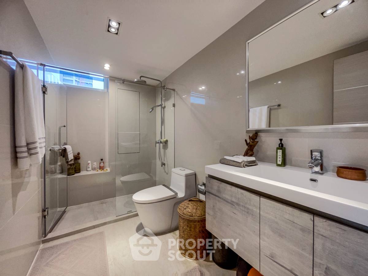picture 2-BR Condo at Pikul Place Condominium near BTS Saint Louis (ID 2057945) - 10/31