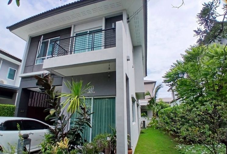 3-bed house for rent, 154 sqm, 50 sq wah, Centro Watcharapol