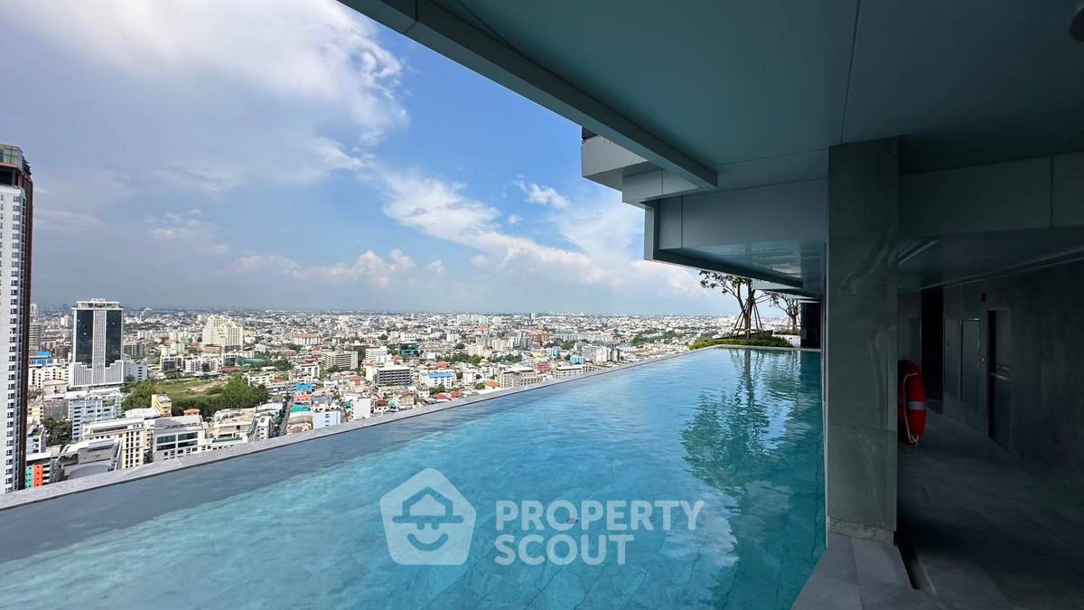 picture 1-BR Condo at SOHO Bangkok Ratchada near MRT Huai Khwang (ID 2127056) - 4/36