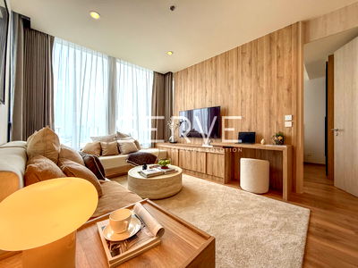 Condos for sale Soi Ekamai (Sukhumvit 63) : Brand New 2 Beds 63.71 sq.m. High Fl. Unit Center Thong Lor Area and Close to BTS Thong Lo at Noble Form Thonglor Condo / For Sale