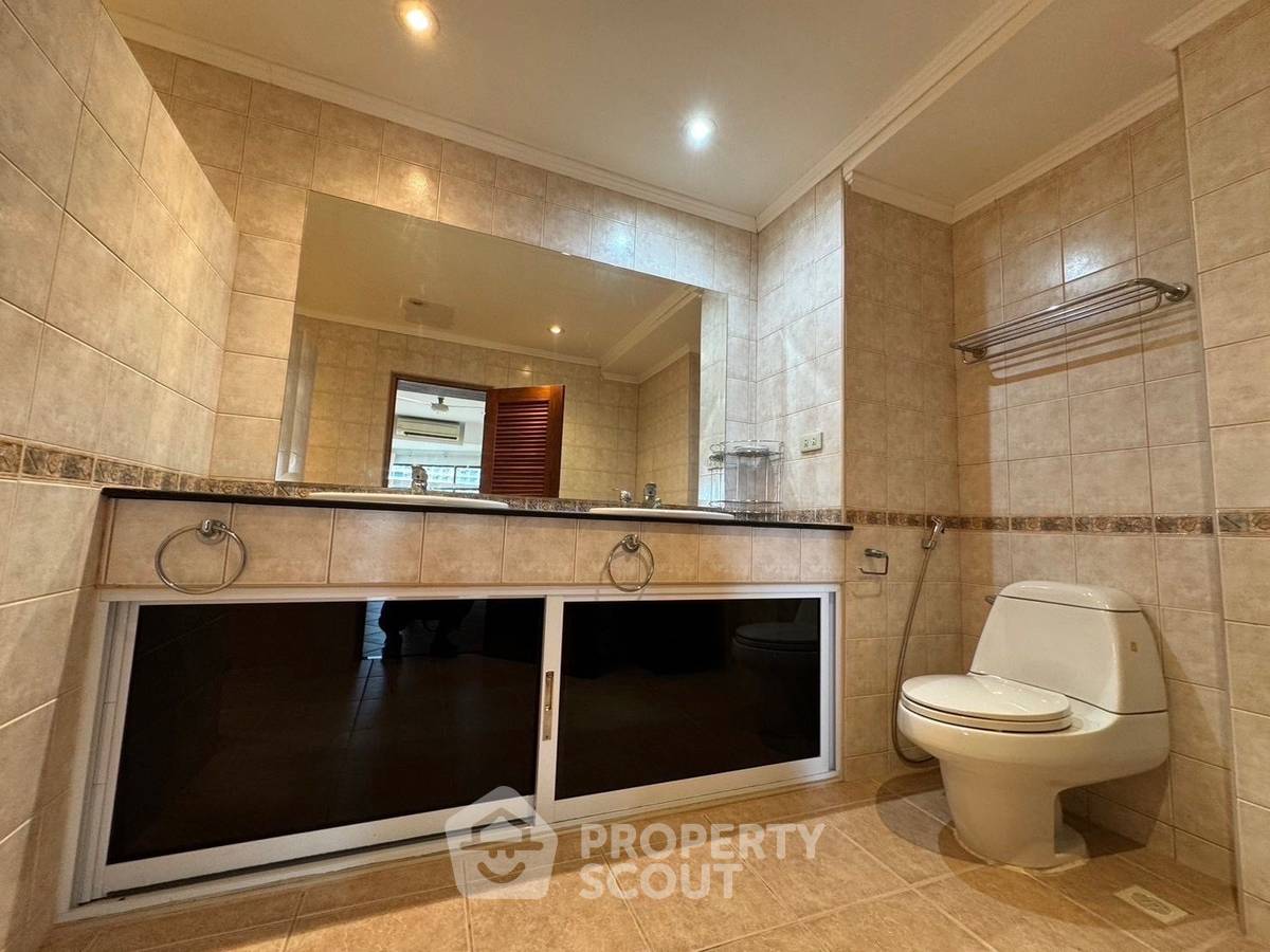 picture 2-BR Condo at View Talay 2 Condominium Jomtien close to Pattaya South (ID 1579609) - 10/26