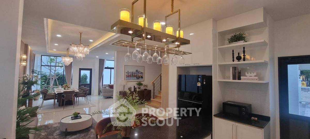 picture 6-BR House at Perfect Masterpiece Sukhumvit 77 close to Suvarnabhumi Airport (ID 2114760) - 8/18