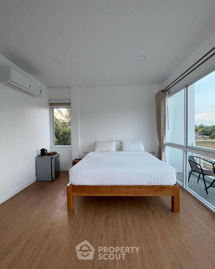 picture 4-BR House in Sam Roi Yot (ID 1176492) - 12/16
