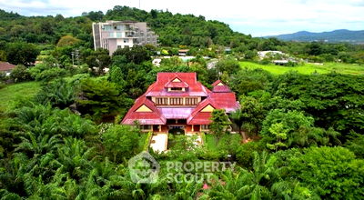 Houses for sale Chonburi : 5-BR House close to Sanctuary of Truth (ID 1362403)