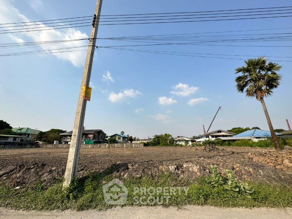 picture 2,800 m² Land for Sale in Bang Si Mueang (ID 1330578) - 1/3