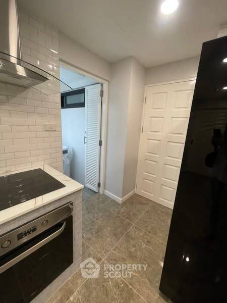 picture 3-BR Condo at Ruamjai Heights Condominium near ARL Makkasan (ID 2116132) - 9/28
