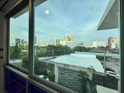 ขายคอนโด ไลฟ์ แอท พหล 18 อาคาร  ชั้น 4 1 ห้องนอน ขนาด 30 ตรม ใกล้ เซ็นทรัลลาดพร้าว