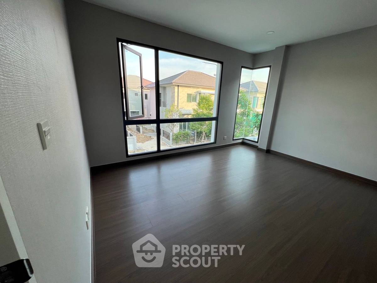 รูป บ้าน 4-ห้องนอน ที่ เดอะ ซิตี้ สะพานมหาเจษฎาบดินทร์ฯ ใน ไทรม้า (ID 1415249) - รูปที่ 8/11