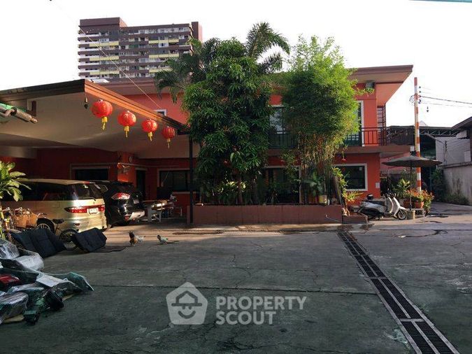 Land for sale, 716 sq wah, Din Daeng