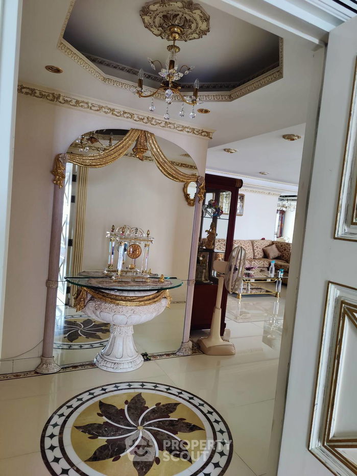 รูป คอนโด 4-ห้องนอน ที่ สายชล แมนชั่น ใกล้ BTS สะพานตากสิน (ID 1002433) - รูปที่ 9/24