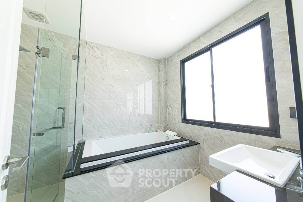 รูป บ้าน 5-ห้องนอน ที่ แกรนด์ บางกอก บูเลอวาร์ด กรุงเทพกรีฑา ใน คลองสามประเวศ (ID 1385585) - รูปที่ 20/48