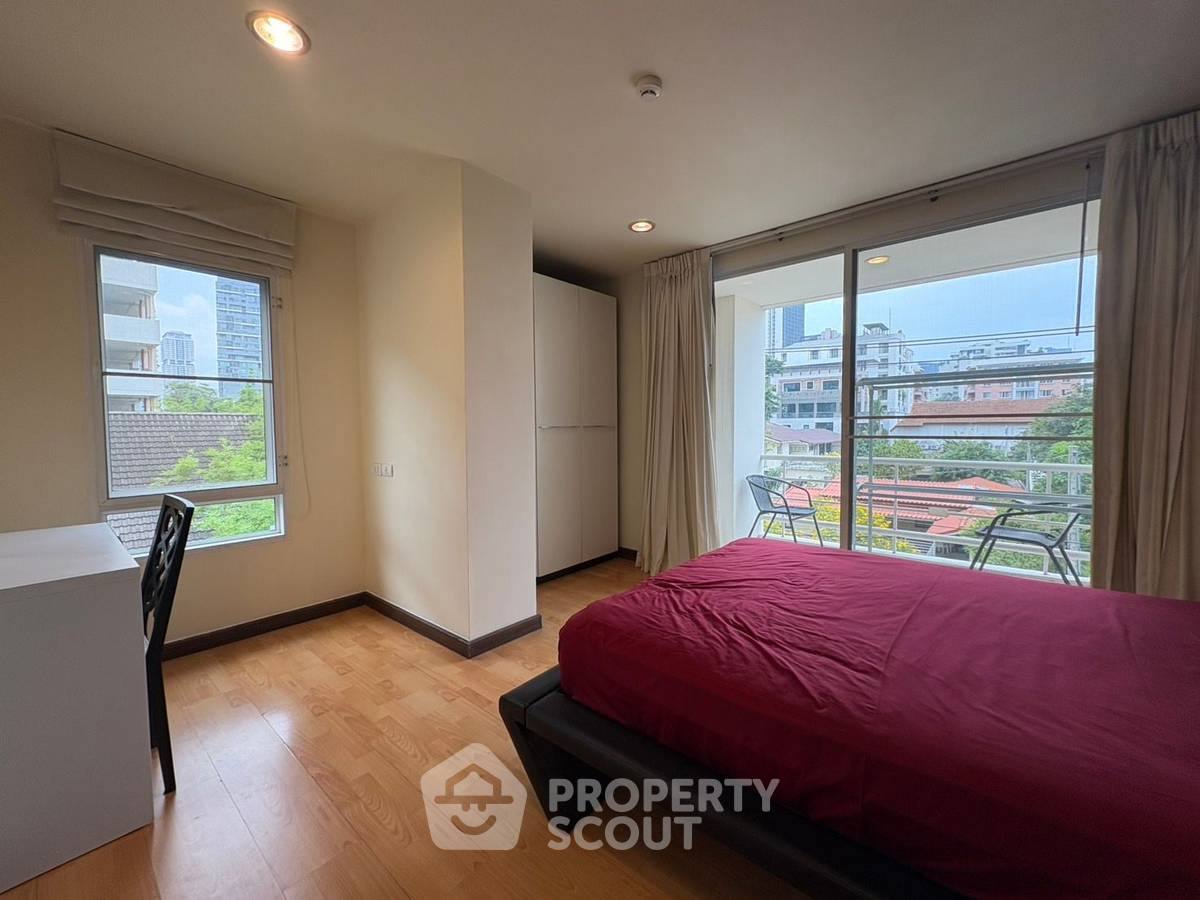 picture 2-BR Condo at The Amethyst Sukhumvit 39 near BTS Phrom Phong (ID 2100830) - 2/17