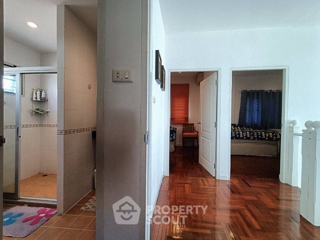รูป บ้าน 3-ห้องนอน ใกล้ เมืองพัทยา (ID 1534328) - รูปที่ 10/20