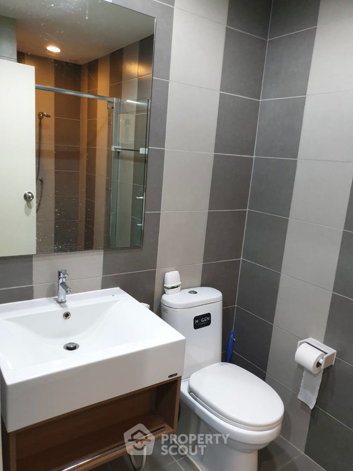 picture 1-BR Condo at Motif Condo Wongwian Yai-Talat Phlu near BTS Pho Nimit (ID 370890) - 13/14