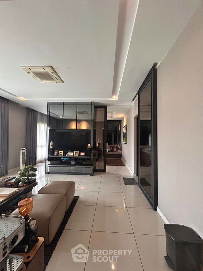 picture 5-BR House at The Palm Pattanakarn in Suan Luang (ID 2248693) - 9/20