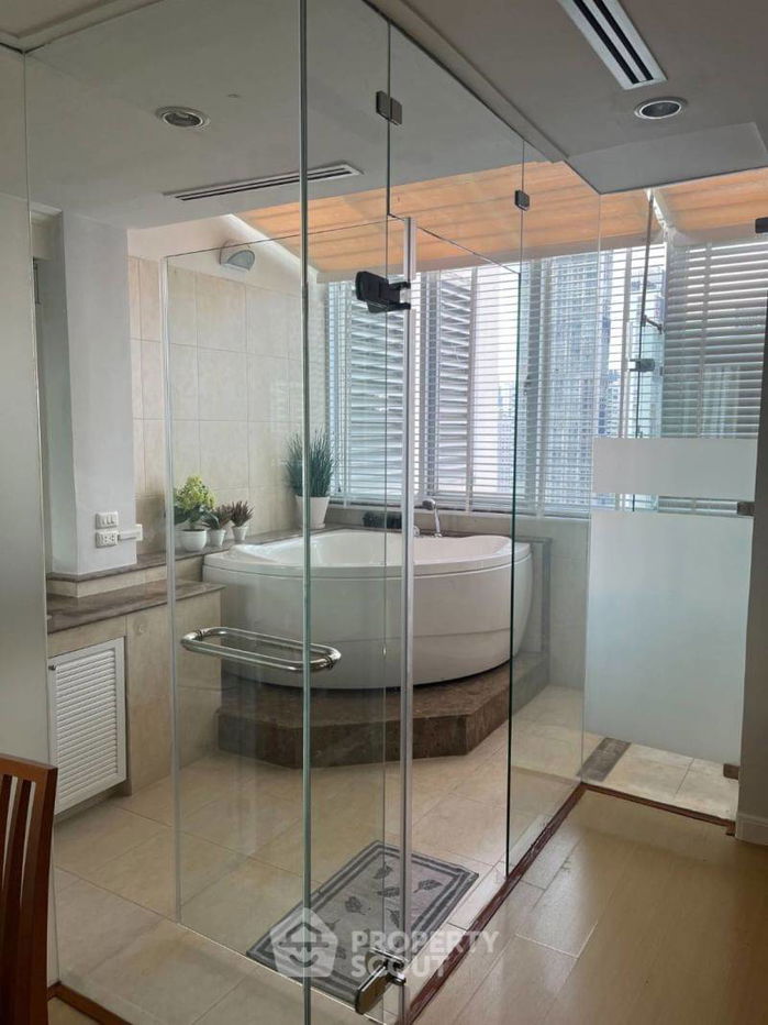 picture 3-BR Condo at Monterey Place Sukhumvit 16 near MRT Queen Sirikit National Convention Centre (ID 509649) - 12/12