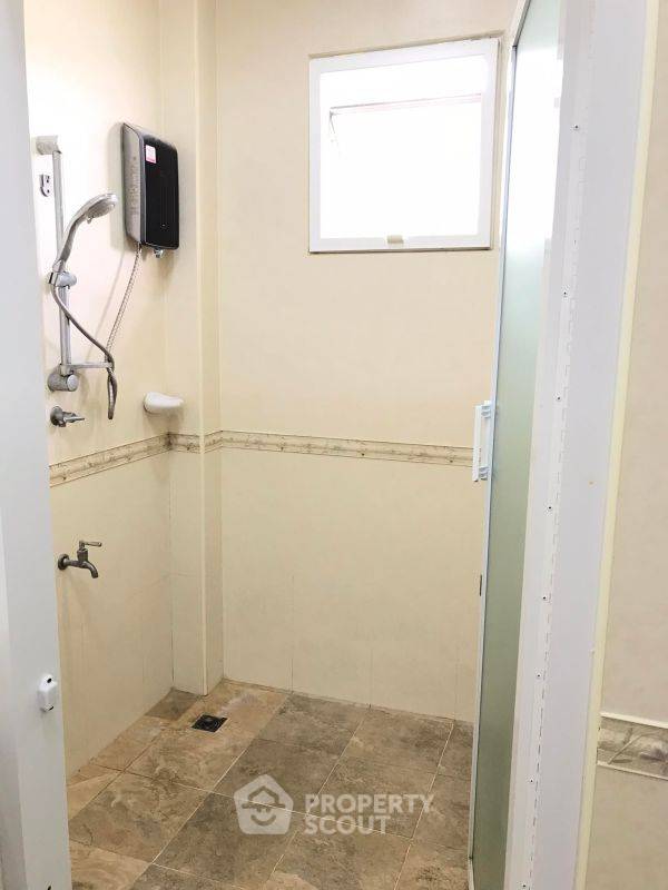 รูป บ้าน 3-ห้องนอน ที่ ดิโอเรียนทอล วงแหวนรอบ 2 ดอนจั่น ใน ไชยสถาน (ID 2150278) - รูปที่ 2/9